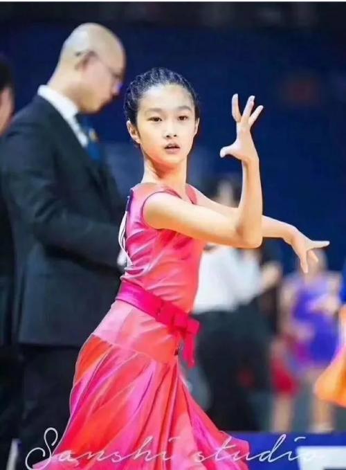 灿烂的笑容组成