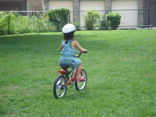 我第一次骑自行车