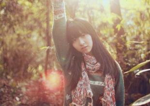 我假装我不在乎你,但伤害我的是我