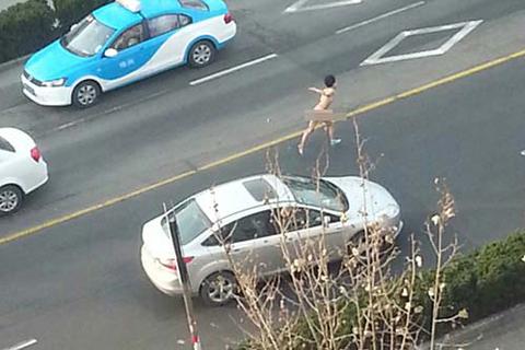 我们在社会上赤身裸体,找不到方向