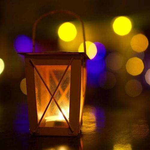 找一盏灯作为主题组成