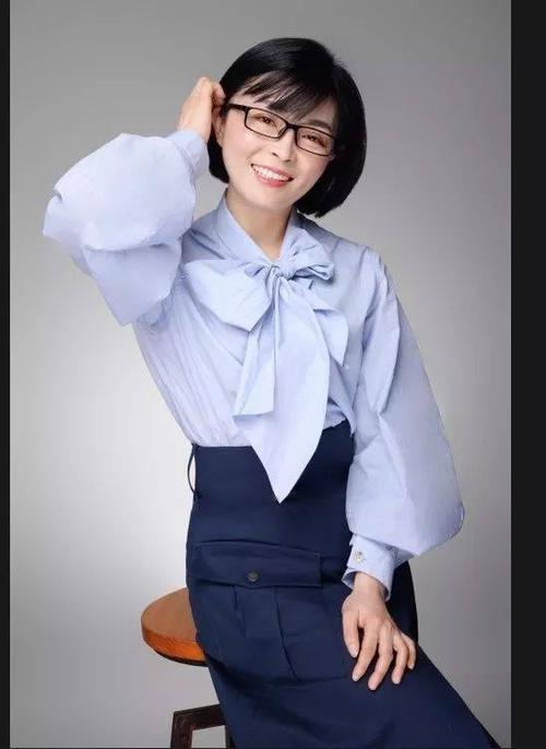 州女老师看书后的感受