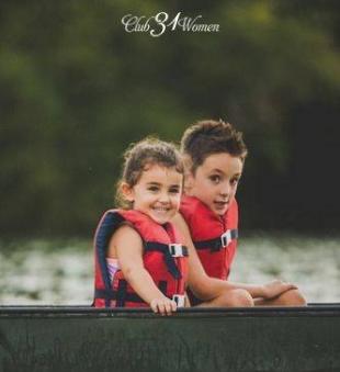 不管有钱有钱,可怜的孩子们都要读书