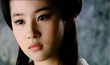 心语：既不回头，何必不忘