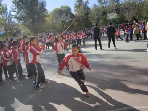 对中学运动会的贡献