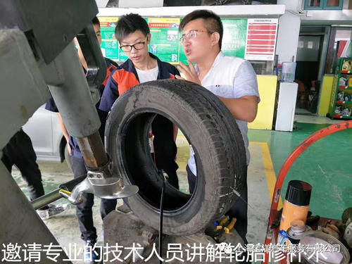 2015年高考满分作文安徽试卷：修养打基础，虚假外力抬头