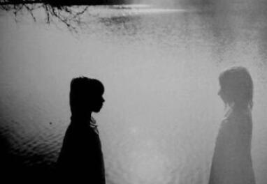 分手后要救女友