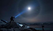 黑夜里的手电筒作文