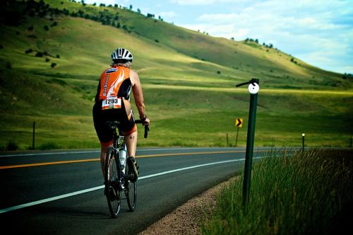 从来没有一份工作叫做钱多，工作少，离家近