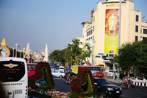 大街上有300个字