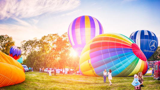 快乐的一句话，看到钱快乐的一句话，赚钱