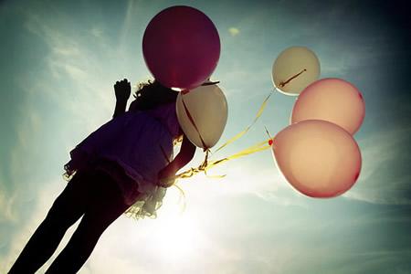 用来形容老人像孩子一样快乐的句子