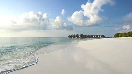 使年轻女性快乐的句子使女性快乐的十句话1