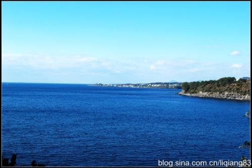 人们必须快乐地生活着句子人们必须快乐地生活着经典句子