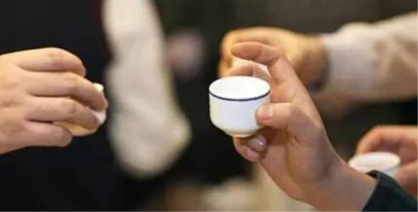 祝我的朋友们喝一杯愉快,祝你讲话愉快1