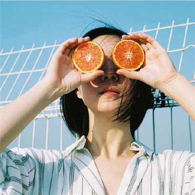 文艺句子描述快乐的人2