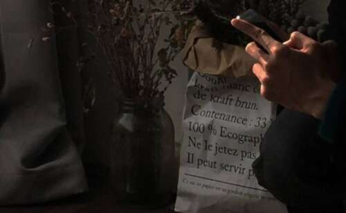 对某人感到失望,并沮丧地与某人感到失望的句子1