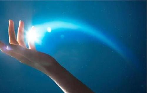 暗示你喜欢一首诗