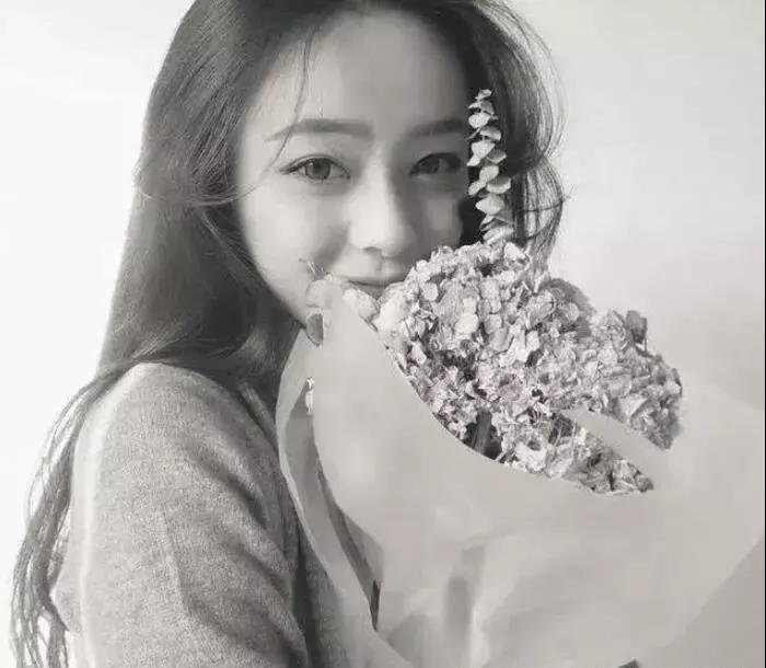 谈谈成熟气质完全精巧的文案女神范2