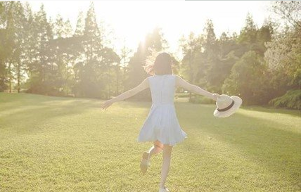 每月第一天发送至Moments，以迎接新的月份