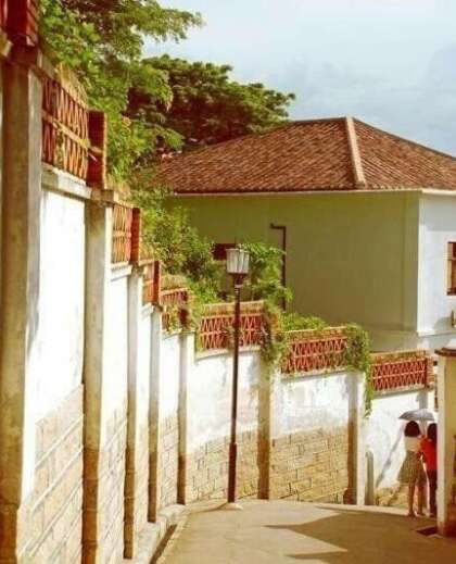 包含快乐和悲伤1的句子