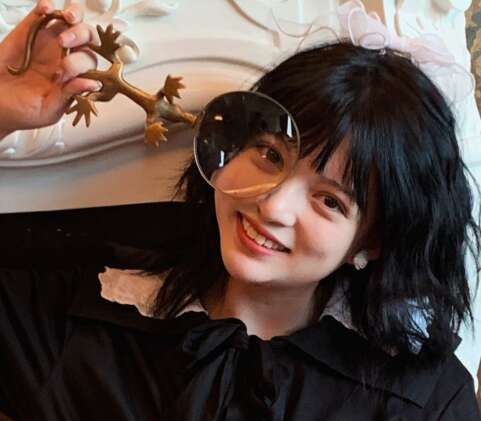 和朋友一起喝酒快乐