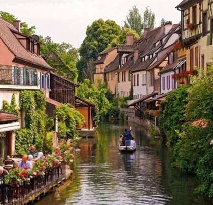 一个人过着幸福生活的句子