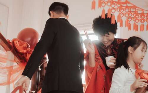 与家人在一起开心的家庭成员在一起的句子2