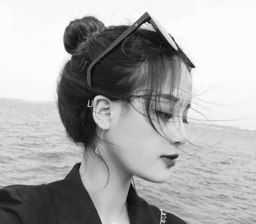 童音霸气八字女孩