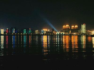 谈谈晚上的情绪短语