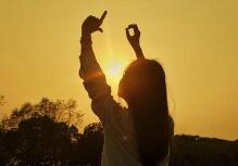 赞美妻子美丽烹饪技巧的句子