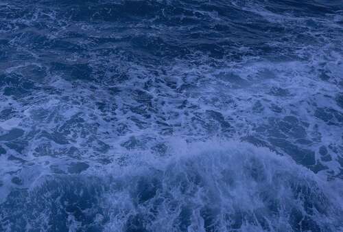 描述关于雪的快乐句子