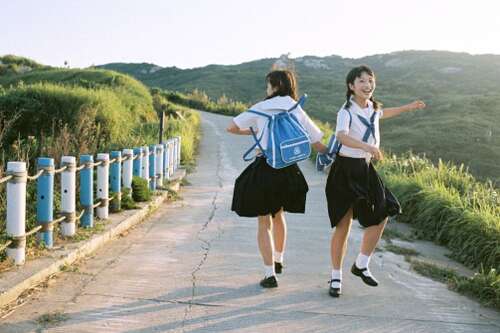 姐妹们在一起快乐的句子