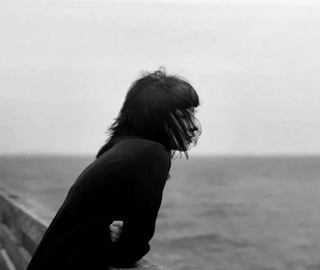 谈论情绪低落的简短句子