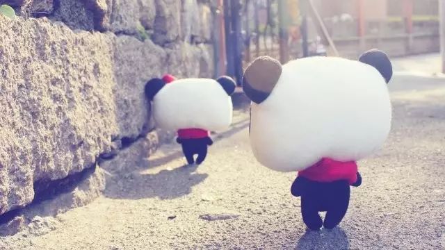 沙雕女友谈文案幸福句子2