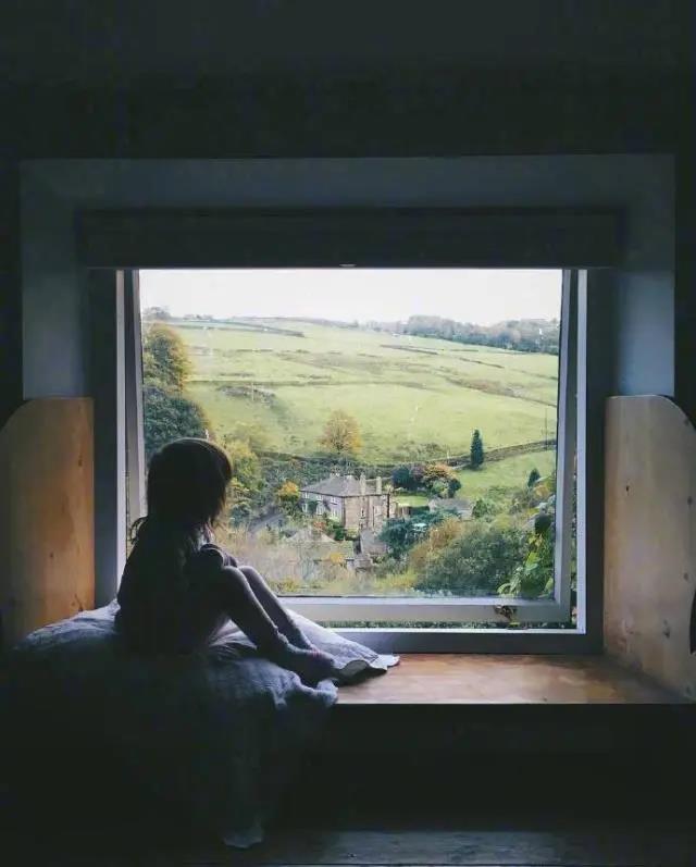 都印最悲伤和最现实的短句