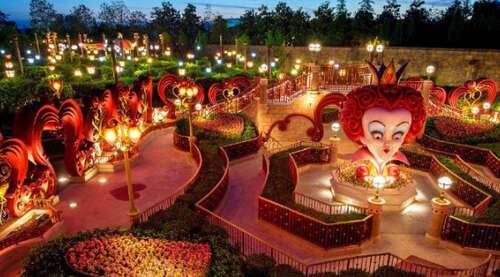 兴荣幼儿园宝宝很高兴玩玩具句子1