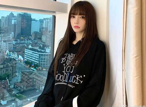 表达快乐跳舞的句子