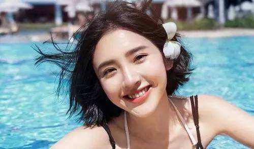 夸大妻子笑容的句子