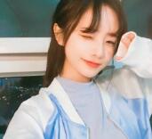 赞美女孩的良好品德的句子