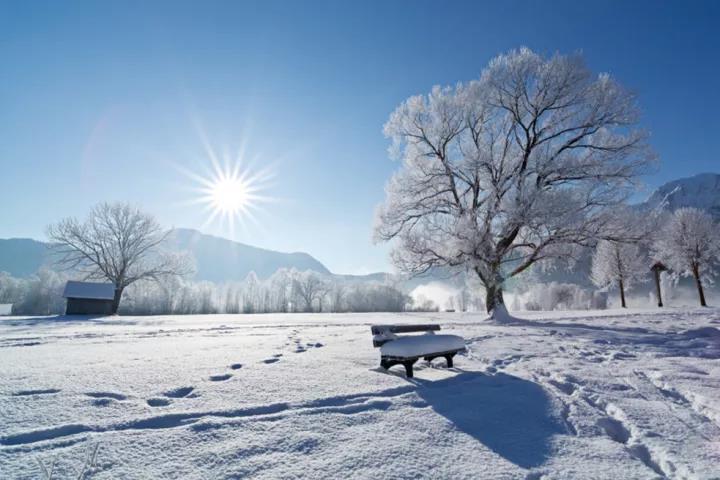 大雪太阳能术语朋友圈文案1