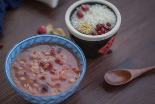 谁是第一次吸烟，谁是高粱第一红色。