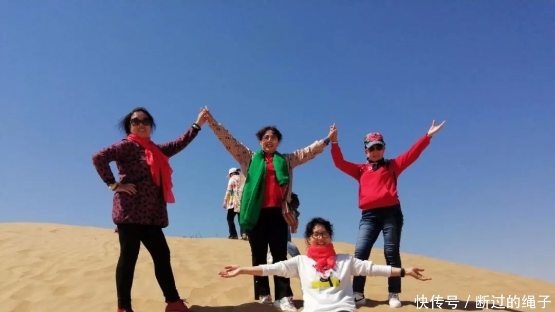 15.回头看，好像是昨天。简单的课堂装满了我们的不知疲倦。