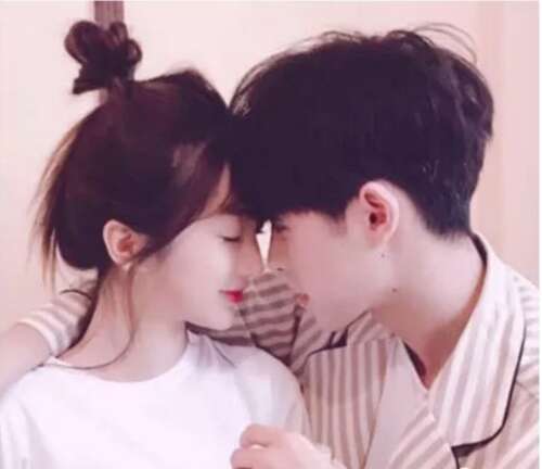 触摸女孩的爱句子1