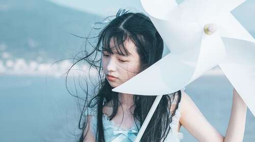 12，别提它，当我独自生活时，我生活在我的心里，我太伤心了。