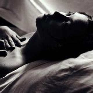 和他的儿子有一个难过的句子