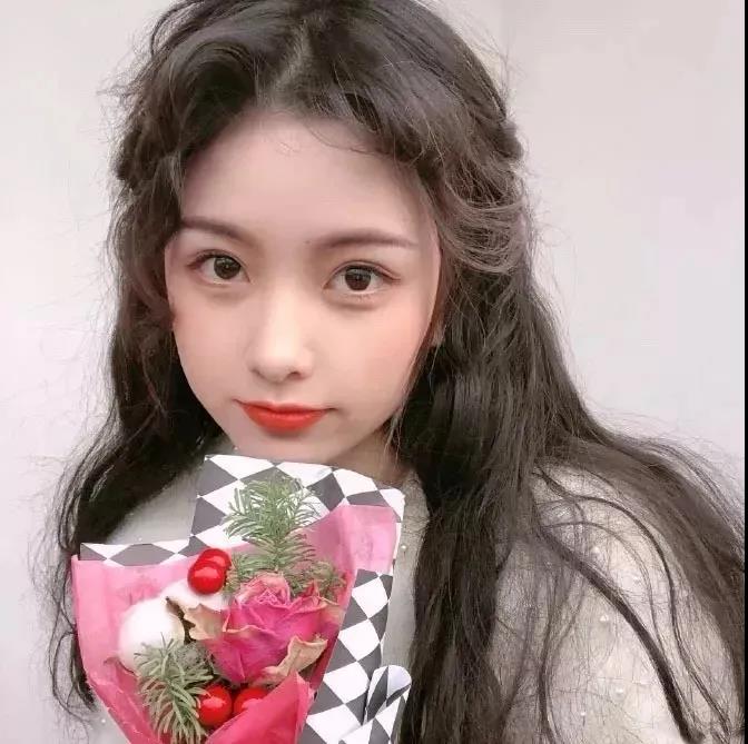 50,对自己哭泣,嘲笑他人,这是所谓的生活。