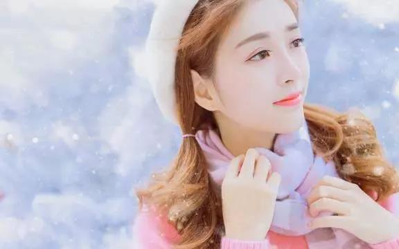 45，没有人会继续顺利。愿你更强大，然后有一天，你可以笑，告诉那些让你哭泣的时刻。