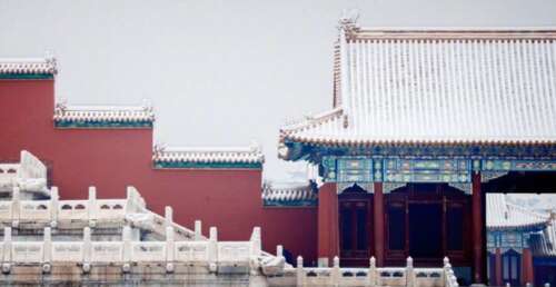 关于宫廷朋友们为宫殿朋友圈艺术判决的书面句子1