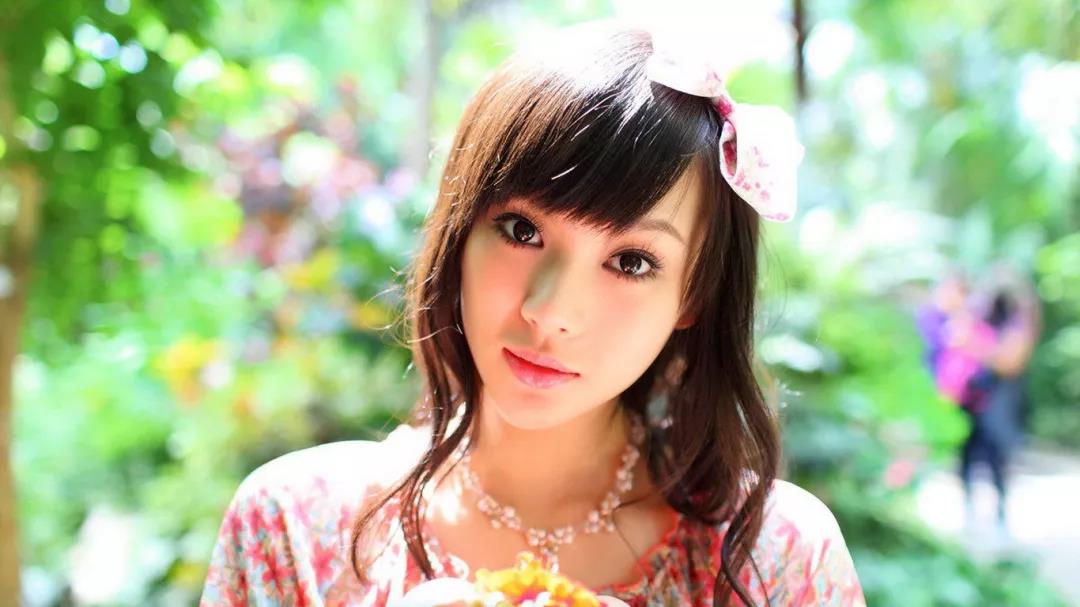 30,回头看,我的夜晚的斗争就像玻璃,磨刀盲目地凝。